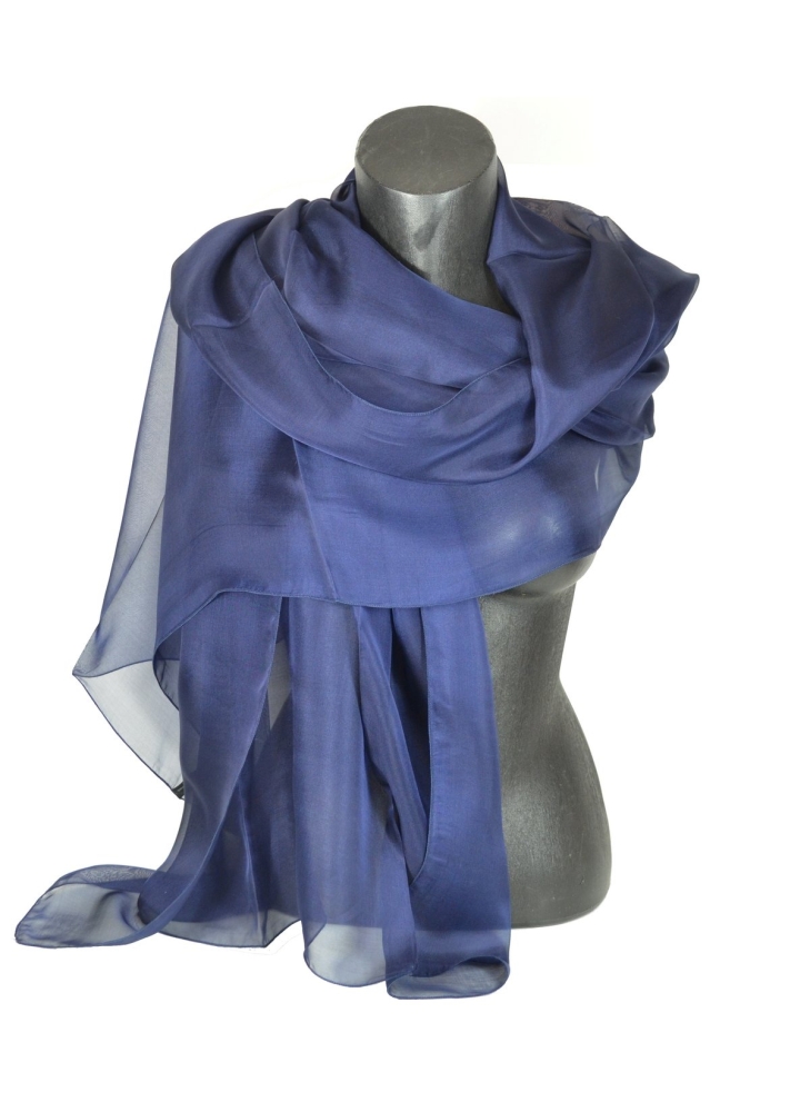 Echarpe en soie bleu marine à imprimé